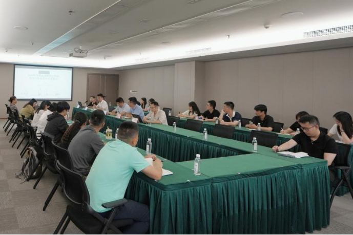 省尊龙凯时人生就是博z6com集团举行战略投资专题培训
