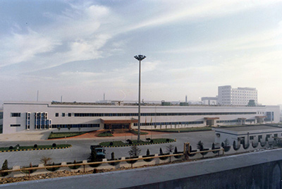 1995年5月30日，S36沙龙会与日本幼松株式会社合伙成立幼松S36沙龙会工程机械有限公司