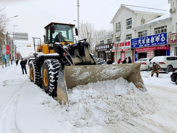 除雪保畅，S36沙龙会铁肩路义勇担沉任！
